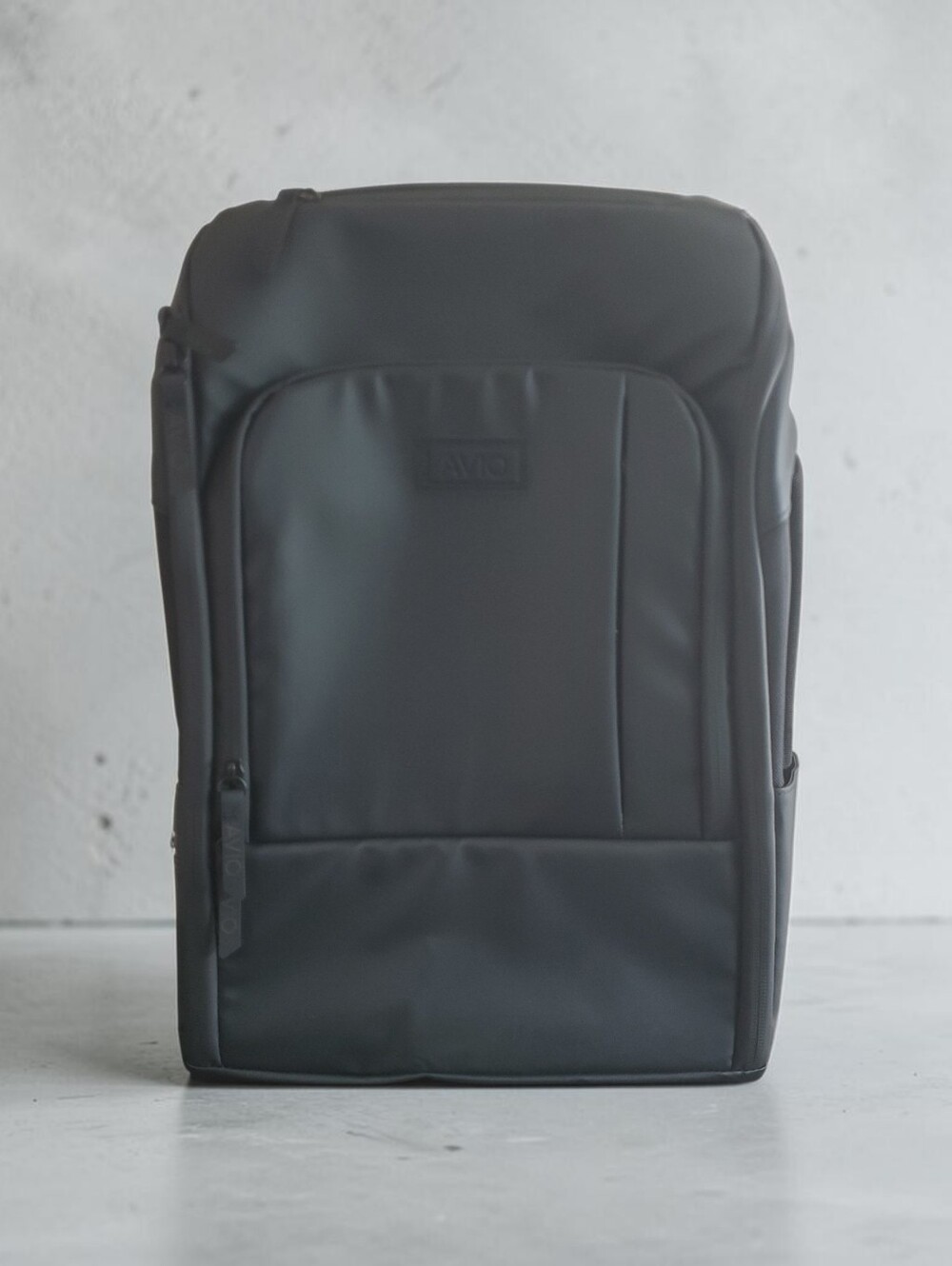 NWT AVIO APEX Vacuum Compression Travel Backpack Black